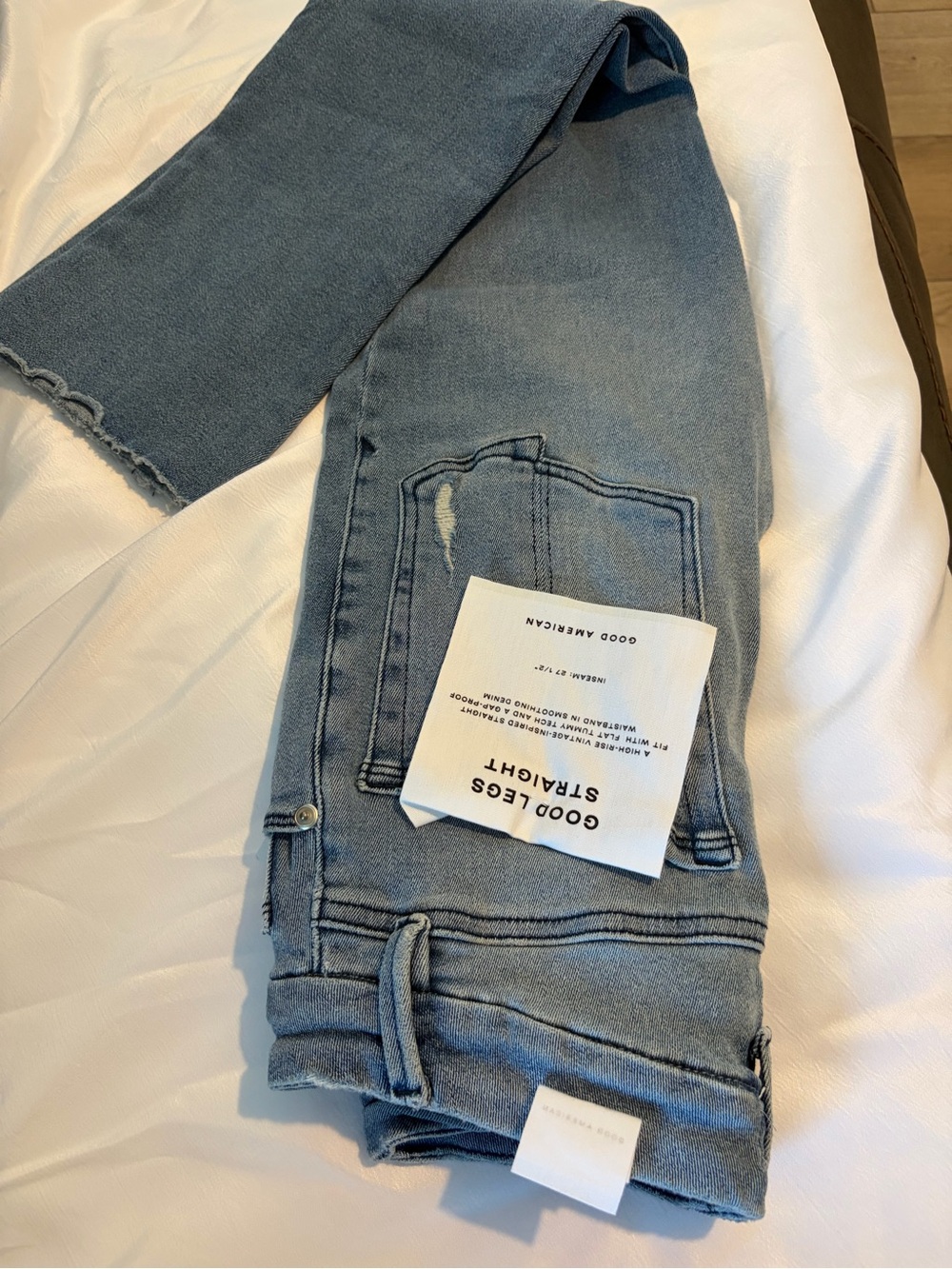 Good American High-Rise Good Legs Straight Jeans in Light Blue - Picture 4 of 7